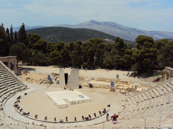 man hört jedes Geräusch von unten